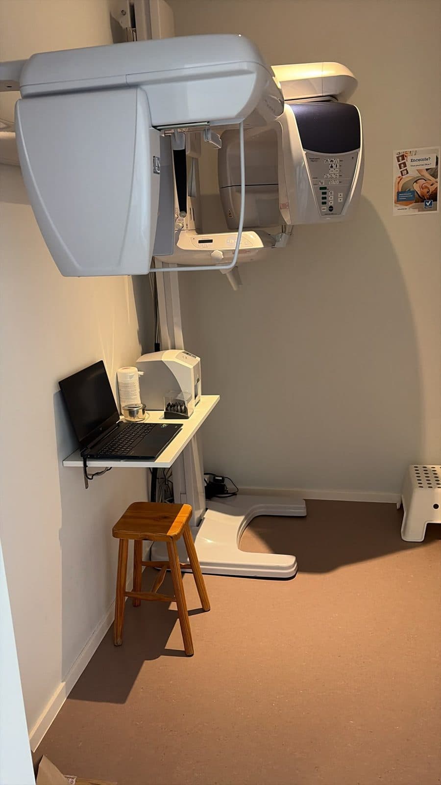 La salle de radiologie panoramique dentaire du Centre